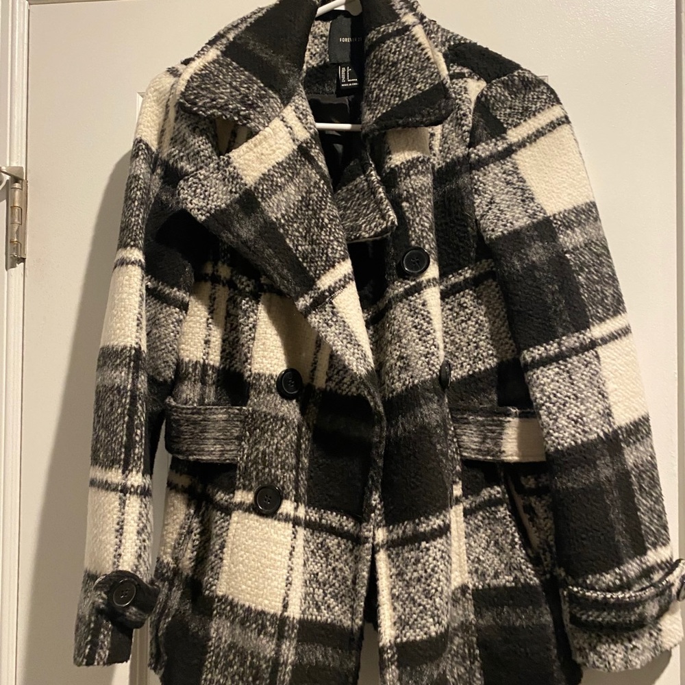 Lovely Black and white peacoat